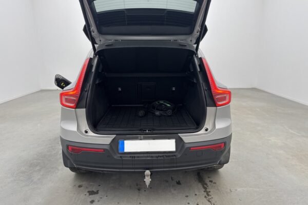 Volvo XC40 Recharge Twin Plus AWD - Image 16