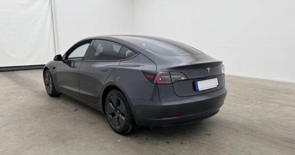 Tesla Model 3 Standard Range Plus VENDU - Image 3