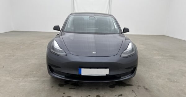 Tesla Model 3 Standard Range Plus VENDU - Image 5