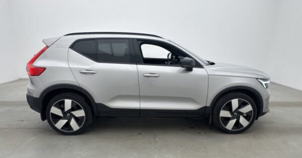Volvo XC40 Recharge Twin Plus AWD - Image 5