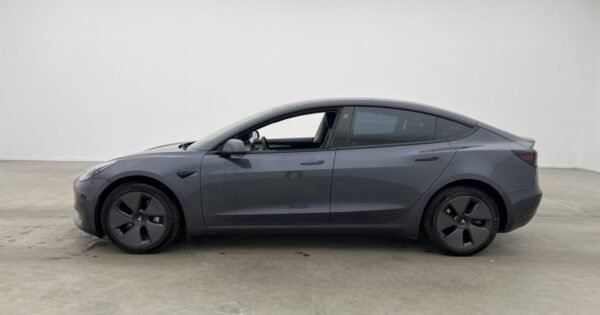 Tesla Model 3 Standard Range Plus VENDU - Image 6