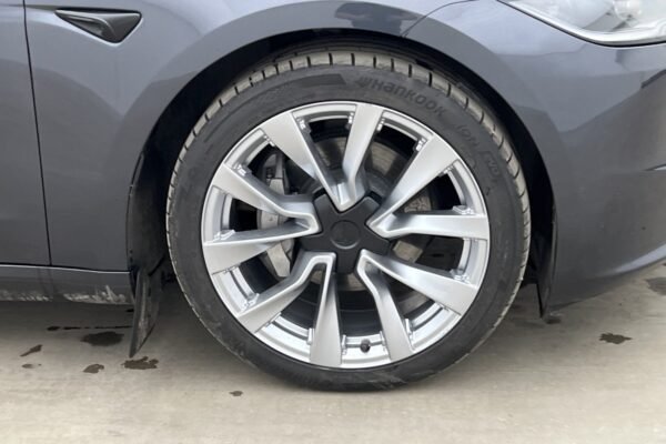 Tesla Model 3 Long Range AWD - Image 7