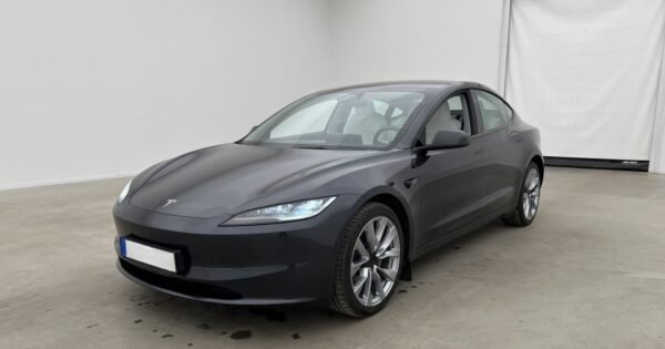 Tesla Model 3 Long Range AWD