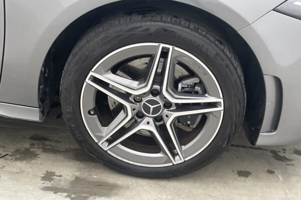 Mercedes-Benz A 250e AMG Sport Line - Image 14